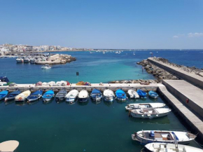 casa ristrutturata centro storico con vista mare